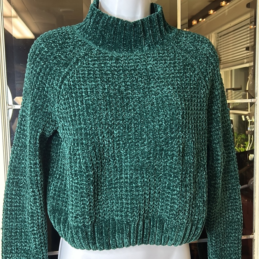 H&M Divided Cropped Emerald Green Sweater XS